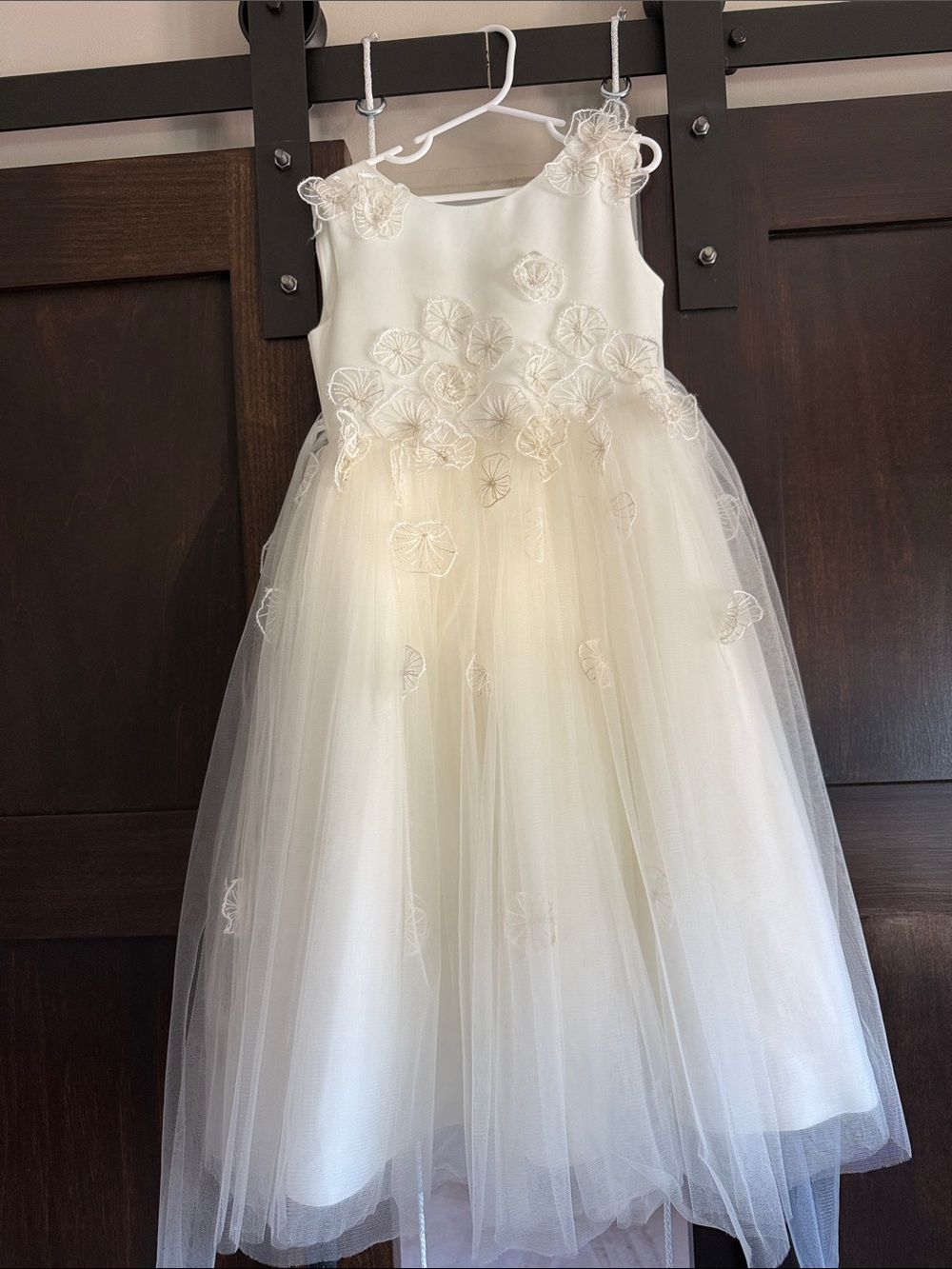 Ivory Tulle Flower-Applique Girls' Formal Dress